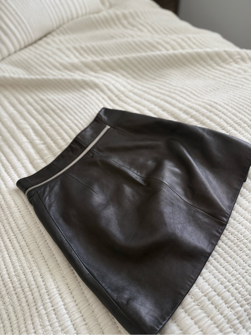 Like new Alexander Wang Black Leather Curved Zipper Miniskirt 8 - Picture 11 of 12